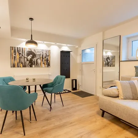 Nest Apartment